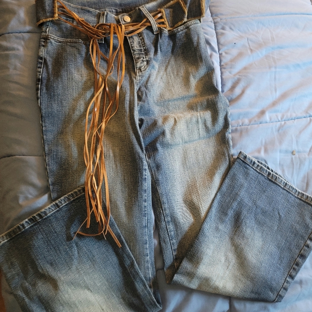 Newport news jeanology wonens size 8